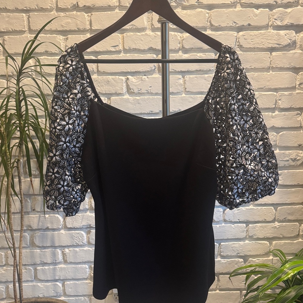 Maree Pour Toi Black Blouse With White Lace Sleeves View 2